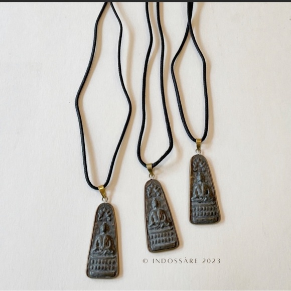 Handcrafted Phra Phuttha Chinnarat Buddha Amulet Pend… - Picture 1 of 4